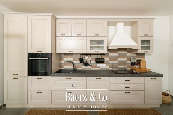 photo 10 Hvar, Vrboska, beautiful stone villa near the sea