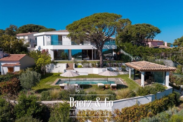photo 1 PRIVATE AUCTION : NEW CONTEMPORARY LUXURY VILLA IN SAINTE-MAXIME (83)