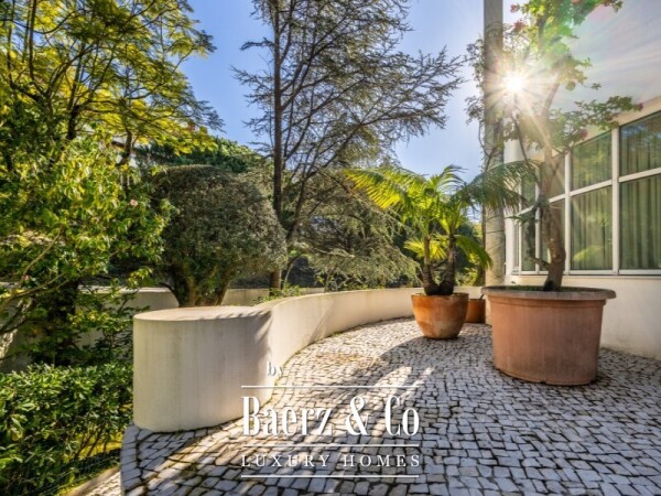 photo 5 A Unique Architectural Villa in Porto