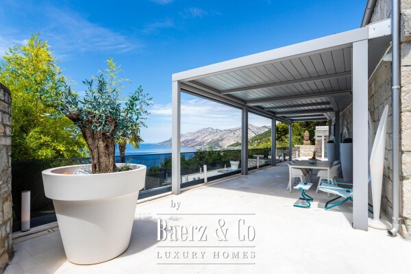 photo 8 Brela, unique stone villa with a panoramic view and a swimming pool