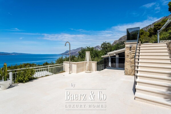 photo 15 Brela, unique stone villa with a panoramic view and a swimming pool