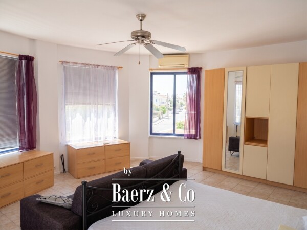 photo 18 Sea View Villa with Pool and Excellent Investment Potential – Keri Lake