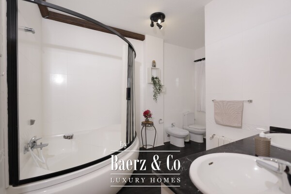 photo 11 Exclusive country house with an indoor swimming pool in La Esperanza