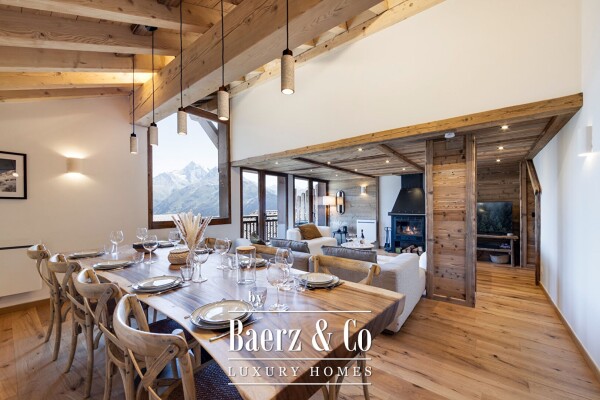 photo 1 Triplex penthouse - Freehold