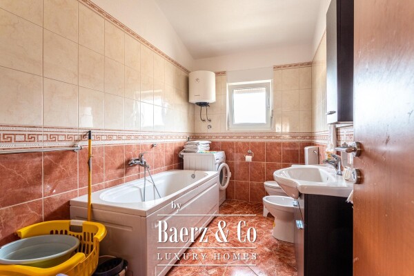 photo 11 Stobreč, a well-built house with 3 apartments, total area of 561 m²
