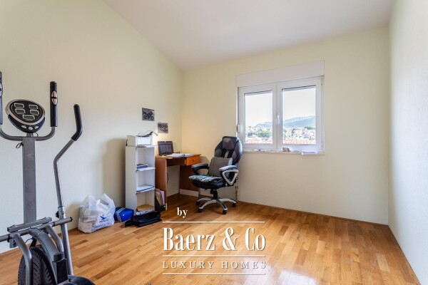 photo 14 Stobreč, a well-built house with 3 apartments, total area of 561 m²