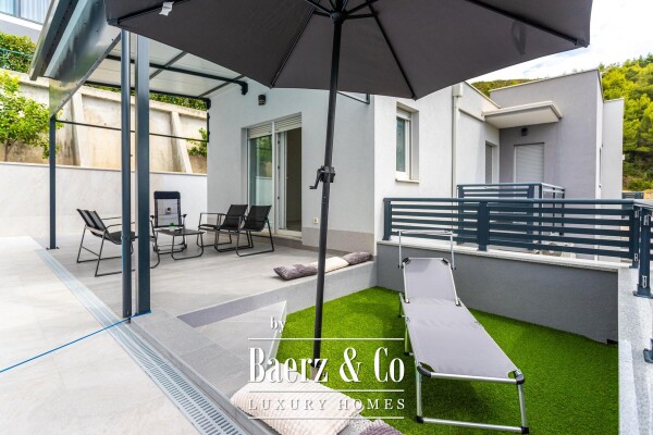 photo 25 Podstrana, newly built house with a pool