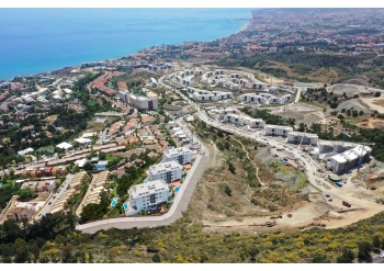 Apartments, penthouses and garden villas with 2 and 3 bedrooms