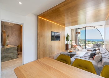 Luxury Sky Villa with Panoramic Sea Views