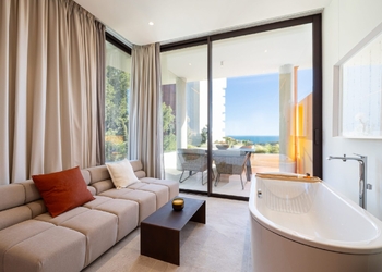 Luxury Sky Villa with Panoramic Sea Views